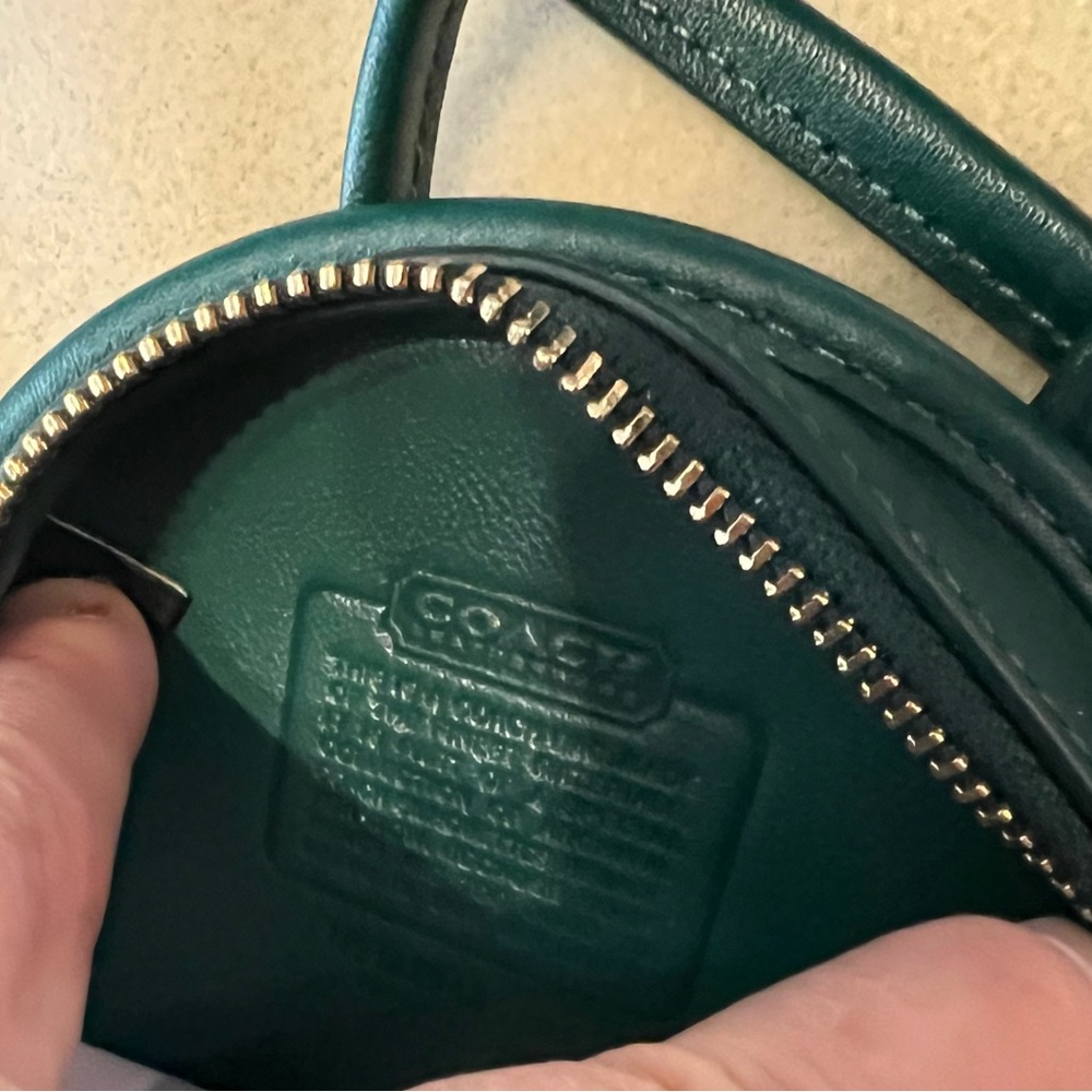 NWT Coach Half Moon Coin Case in Emerald Green - Picture 14 of 16